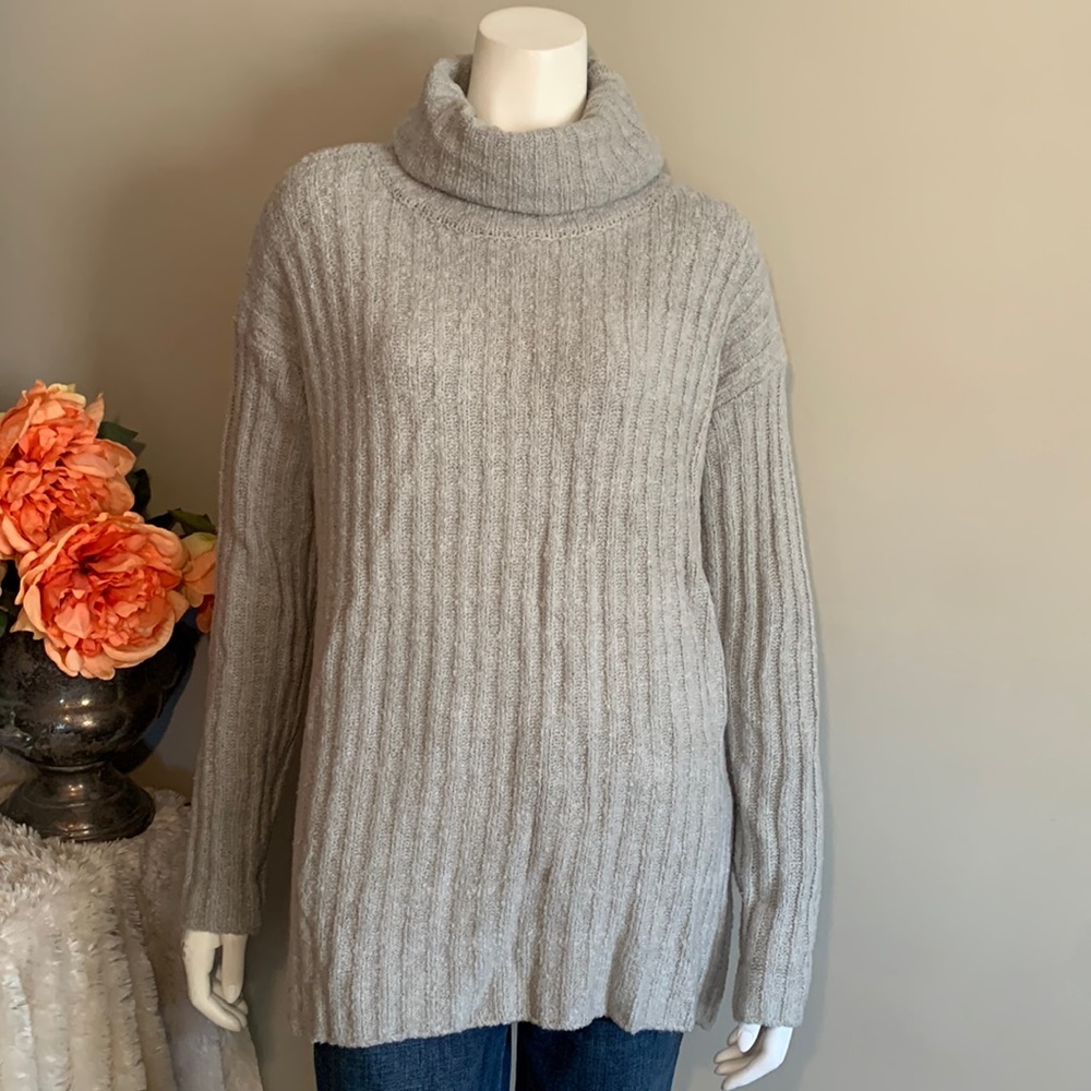 Loose Turtleneck sweater XS